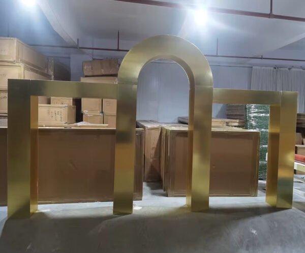 Deluxe Gold Curved Top Backdrop